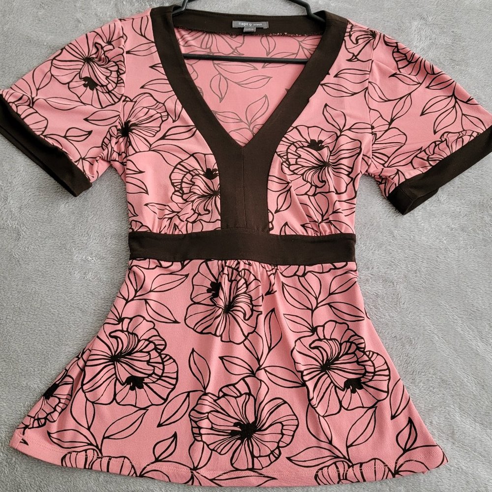 Apt 9. Peach and Brown floral stretch v-neck top